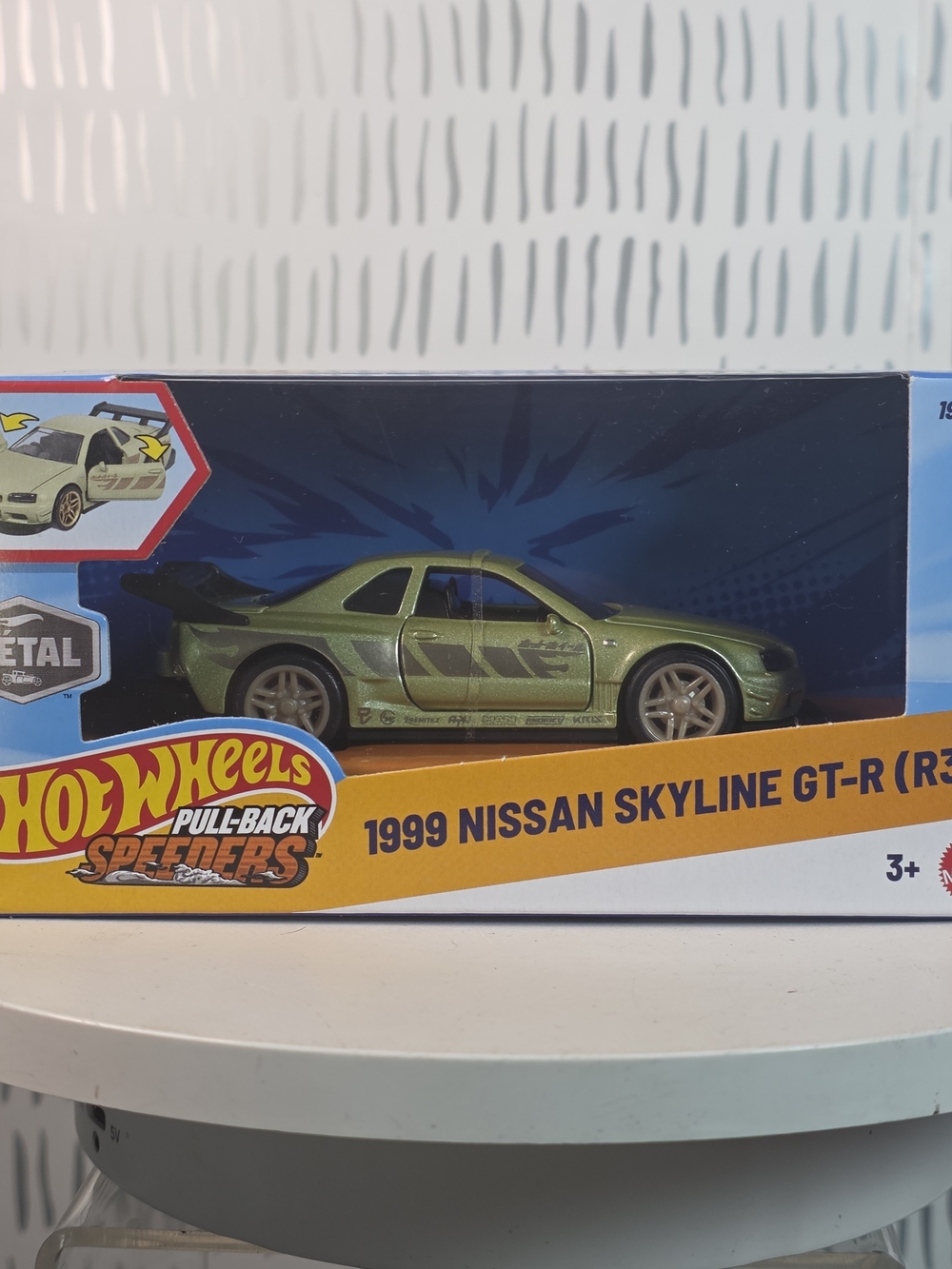 Hot Wheels Pull-Back Speeders 1999 Nissan Skyline GT-R Toy Car - Green